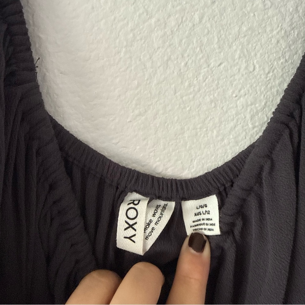 Roxy Dark Gray Ruffled Blouse - Picture 3 of 3